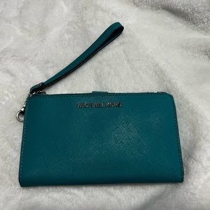 Michael Kors Jet Set wallet